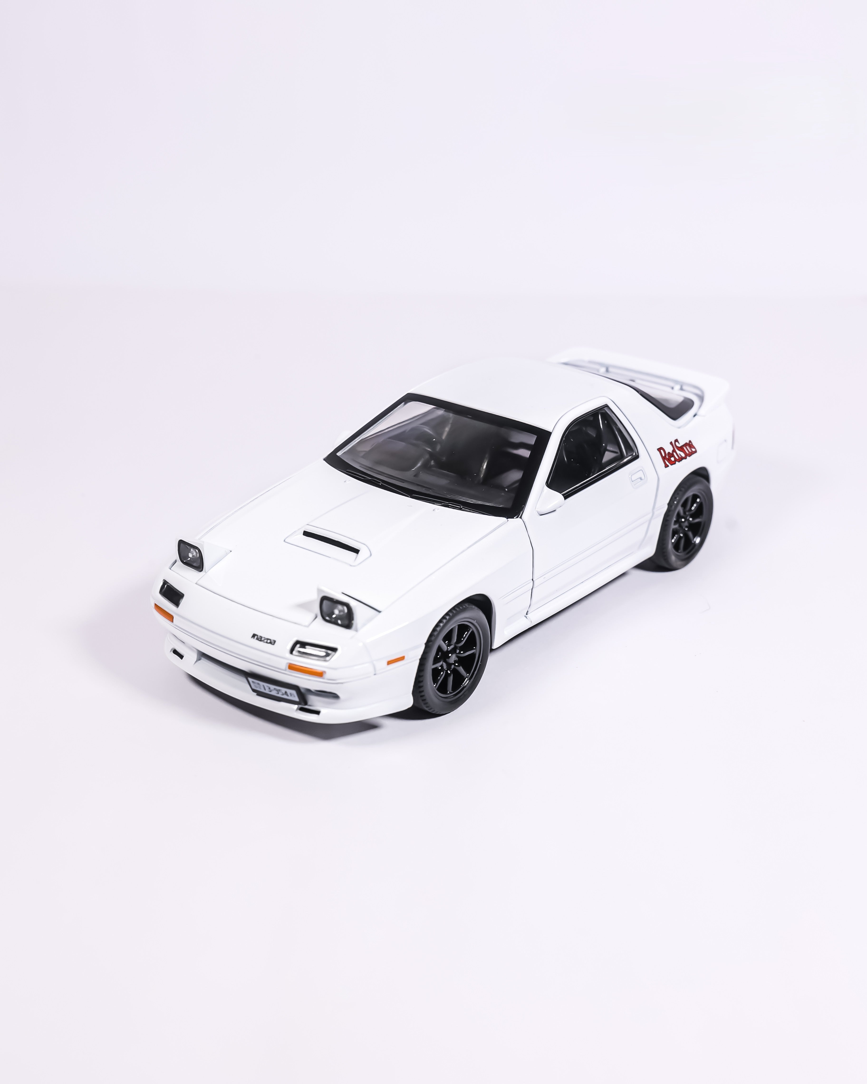 1:24 Mazda RX-7 FC RedSuns Diecast Model Car – Opening Doors, Hood & Trunk